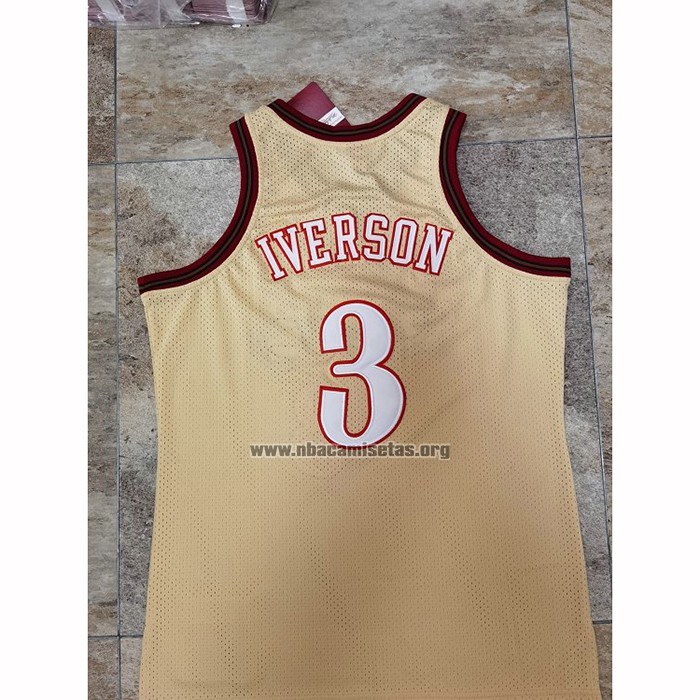 Camiseta Philadelphia 76ers Allen Iverson NO 3 Mitchell & Ness 1997-98 Oro